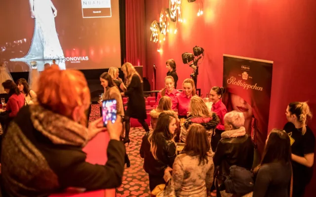 Listopadová Dámská jízda v CineStaru.