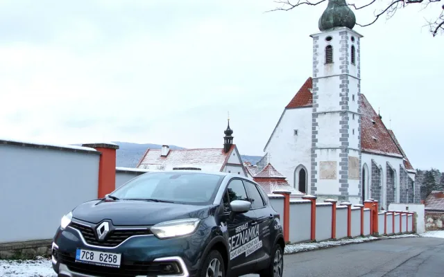 Fešák (nejen) pro dámy. Nový Captur zaujme vzhledem i jízdními vlastnostmi