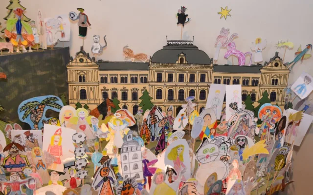 Papírový betlém v Jihočeském muzeu s 1 614 figurkami byl zapsán do České knihy rekordů.