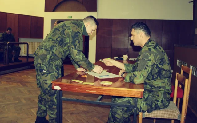 První den u vojenského útvaru se nesl ve znamení vyřízení nezbytných administrativních záležitostí.
