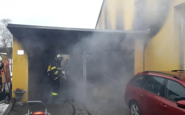 Požár garáže v Českých Budějovicích