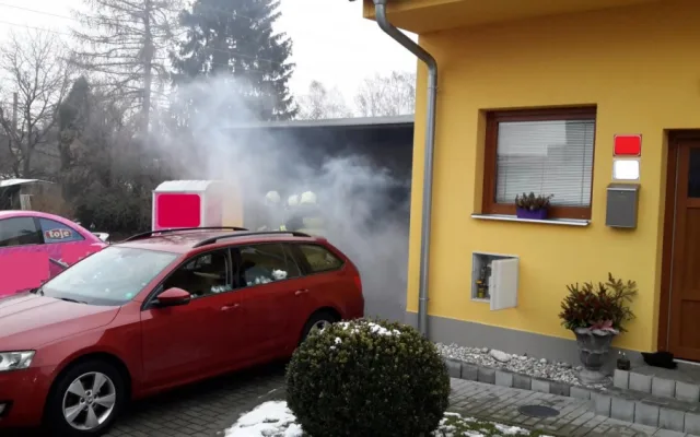 Požár garáže v Českých Budějovicích