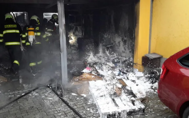Požár garáže v Českých Budějovicích