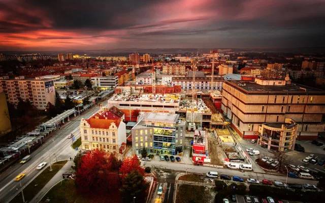 IGY centrum je dokončené.
