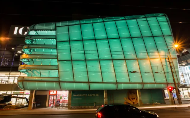 IGY centrum je dokončené.