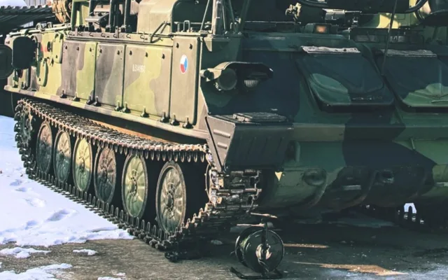 Řídící a naváděcí radiolokátor SURN CZ - detail.