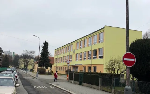 Čéčova ulice je nově jednosměrka