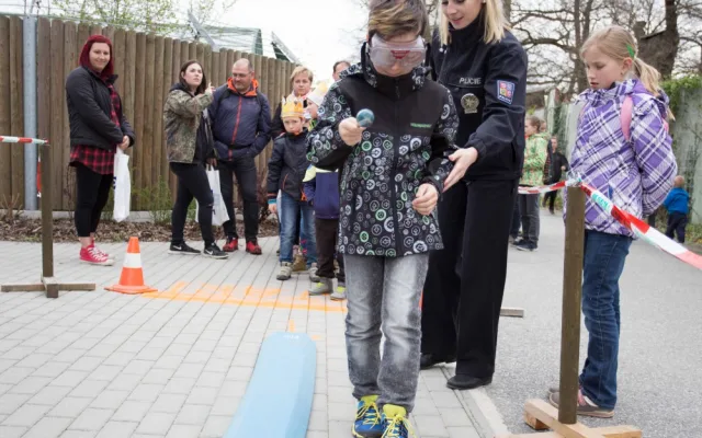 Spoustu zábavy hlavně pro rodiny s dětmi chystají na sobotu 31. března v Hluboké nad Vltavou. Velikonoční akce začne v areálu zoologické zahrady a na nádvoří Loveckého zámku Ohrada ve 13 hodin a potrvá až do 17 hodin.