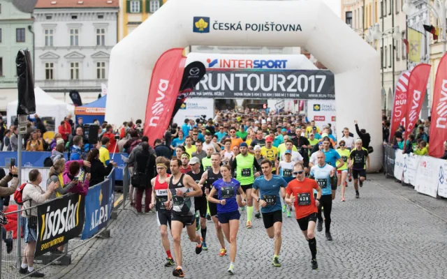 Závodníci pomohou při překonávání svých běžeckých rekordů charitě.