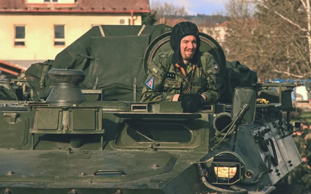 Výcviku se zúčastnil i řidič protiletadlového raketového kompletu S-10M četař Antonín Adámek.