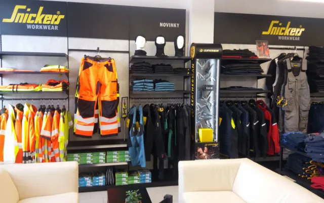 Oděvy švédské značky Snickers Workwear zaručují, že nejeneže se budete cítit pohodlně, navíc vám to bude i slušet.