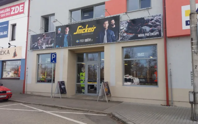 Oděvy švédské značky Snickers Workwear zaručují, že nejeneže se budete cítit pohodlně, navíc vám to bude i slušet.