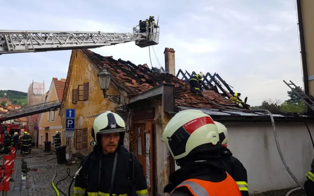V Rooseveltově ulici v Českém Krumlově hořelo.