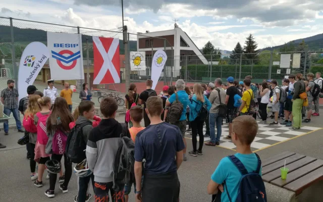 Žáci základních škol z Prachaticka se utkali v soutěži mladých cyklistů.
