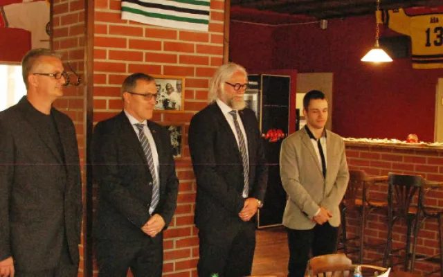 Hejtmanka se sešla s úspěšnými staršími dorostenci hokejového Motoru.