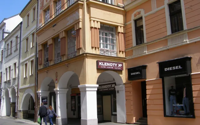 Dům Markgraf v Krajinské ve stylu rondo kubismu.