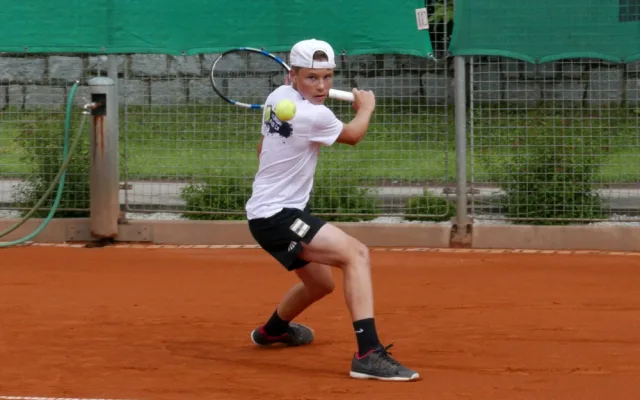 V letošní sezoně reprezentuje budějcký tenisový klub LTC Tonstav – Service v soutěžích šest týmů.