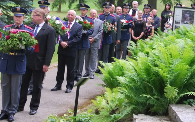V Sezimově Ústí uctili památku Edvarda Beneše. Pietního aktu se zúčastnila i hejtmanka Stráská