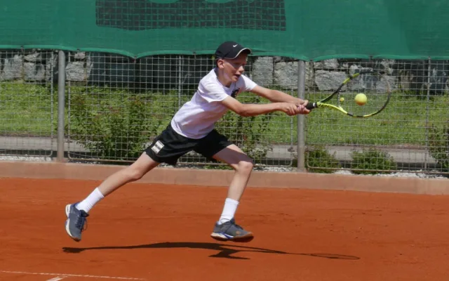 V letošní sezoně reprezentuje budějcký tenisový klub LTC Tonstav – Service v soutěžích šest týmů.