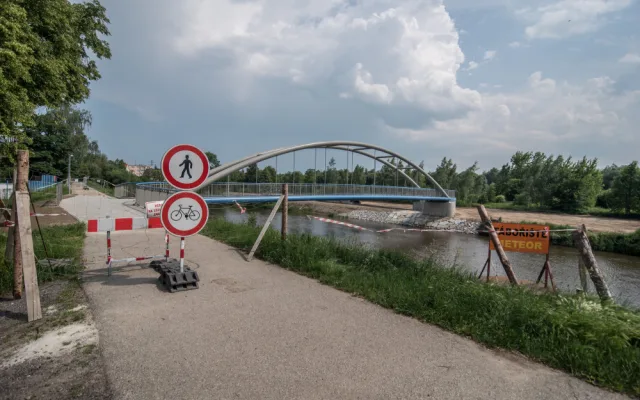 Nová lávka v Rožnově u TJ Meteor.