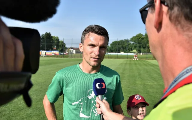 David Lafata byl na roztrhání, médeia o něj měla zájem i v Olešníku.