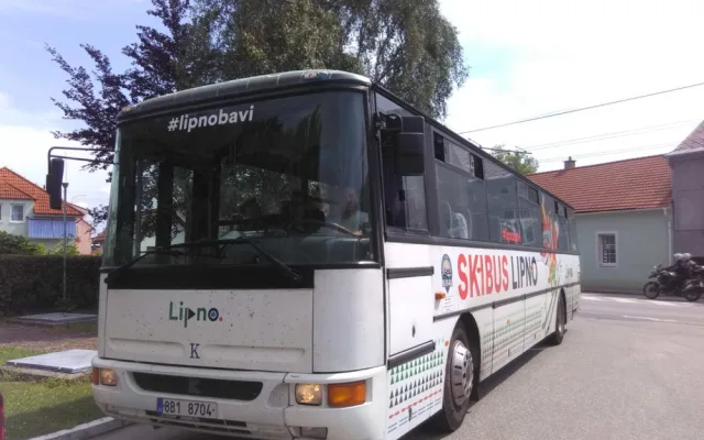 Vodácký autobus.