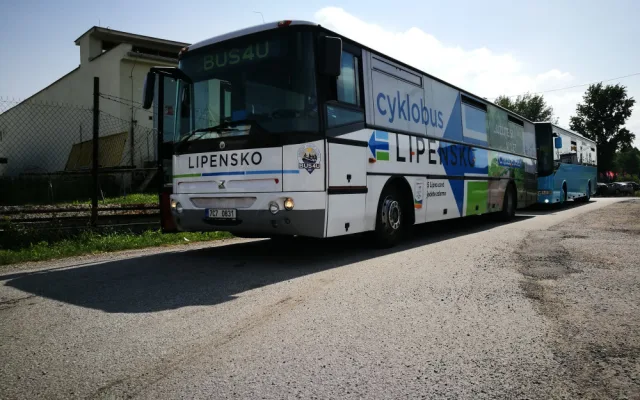 Vodácký autobus.