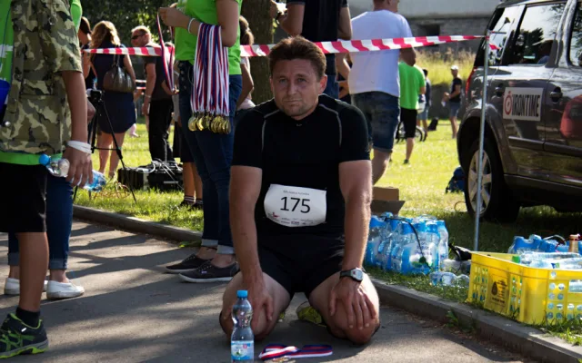 Václav Zajic, vítěz na 6,5 kilometrů dlouhé trati v cíli závodu.