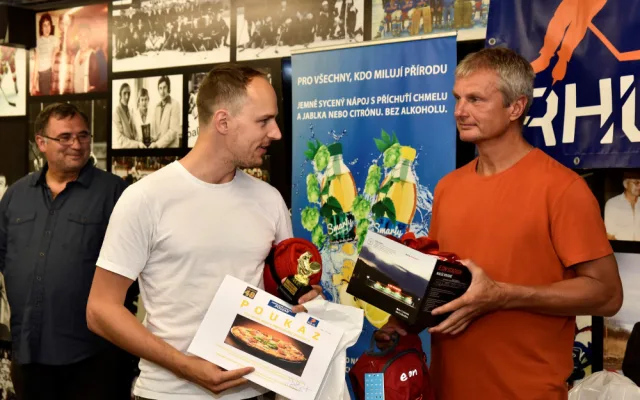 Vyhlášení výsledků Rybníkářské hokejové ligy 2017/2018.
