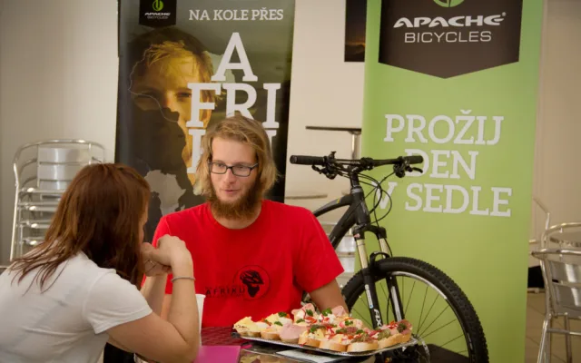 Expedice Na kole přes Afriku je u konce. Tadeáš Šíma přejel kontinent od severu na jih.