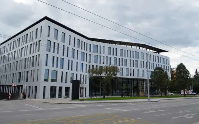 Moderní pracovní prostředí najdou v českobudějovickém PIANU mimo jiných i zaměstnanci skupiny UNICAPITAL DISTRIBUCE nebo call centra společnosti ATODA Telemarketing.