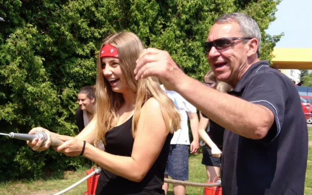 Už čtvrtým rokem pokračuje ve městech a obcích kolem elektrárny Temelín projekt Hasičského záchranného sboru Jihočeského kraje s názvem Den bezpečnosti s hasiči.