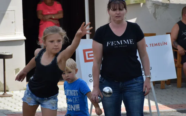 V Číčenicích se hrál pétanque.