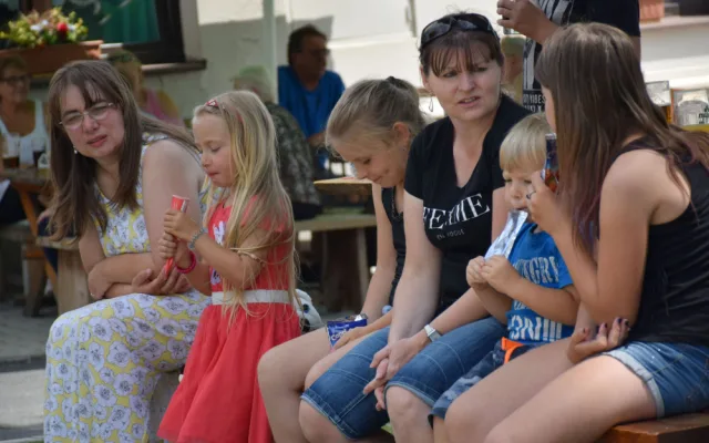 V Číčenicích se hrál pétanque.