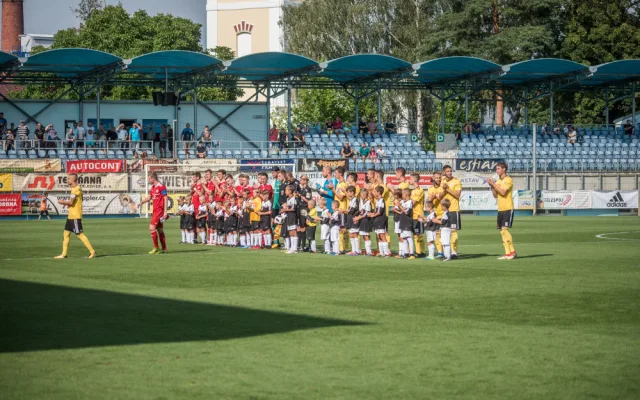 Paráda na úvod, Dynamo porazilo Třinec.