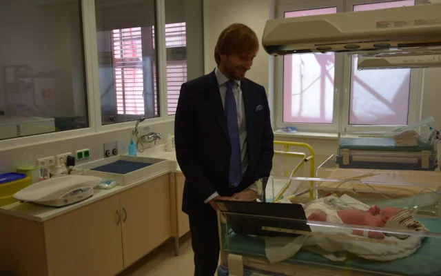 Ministr zdravotnictví Adam Vojtěch navštívil táborskou nemocnici.