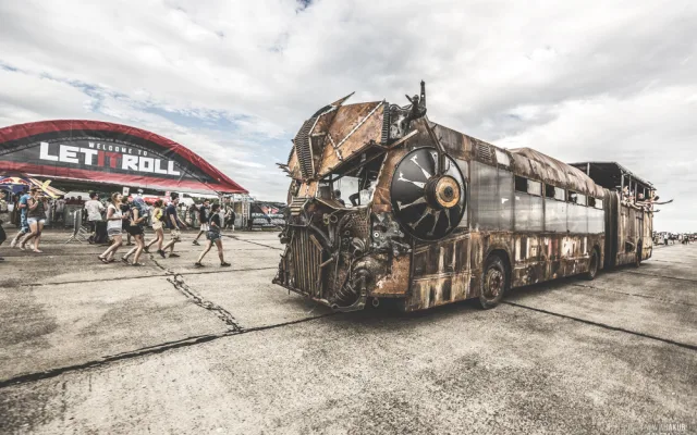 Let It Roll.