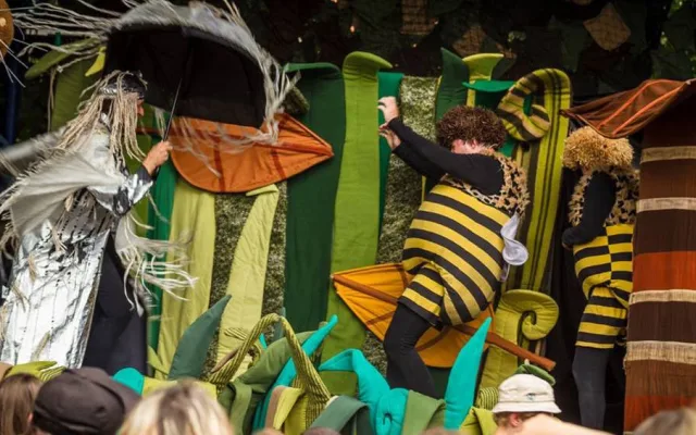Festival bude slavnostně zahájen v pátek 10. srpna od 13 hodin a potěší všechny milovníky loutek, divadla, hudby, baletu, nového cirkusu, výtvarného i jiného umění a hlavně kvalitní zábavy.