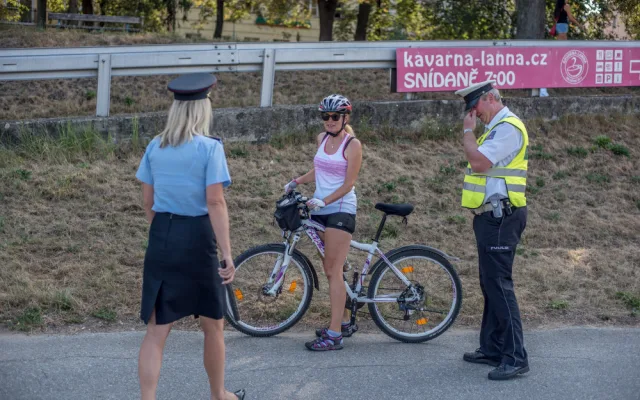 Dopravně preventivní akce zaměřená na cyklisty v Českých Budějovicích.