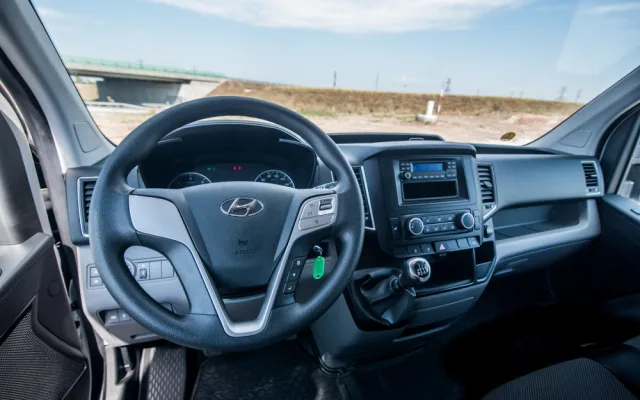 Ideální parťák pro podnikání i volný čas. Tak by se dal popsat Hyundai H350.