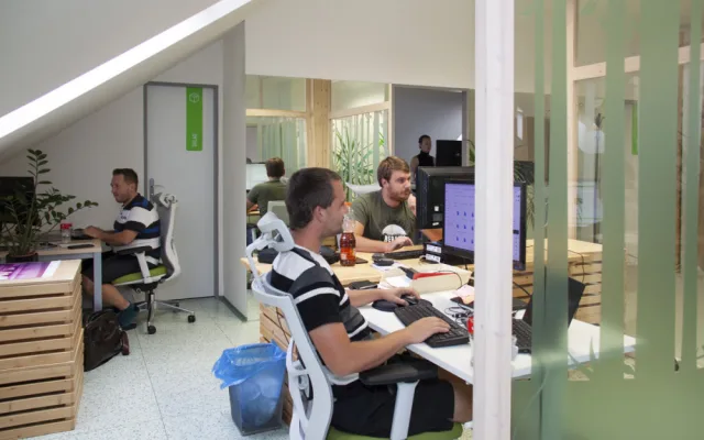 Někdejší home office firmička o dvou IT nadšencích během let vyrostla v silné studio s dvacítkou expertů.