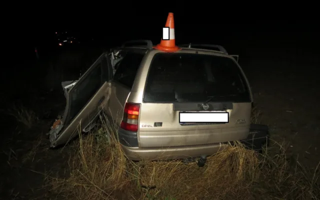 U Štěpánovic se srazila dvě osobní auta. Silnice je uzavřená