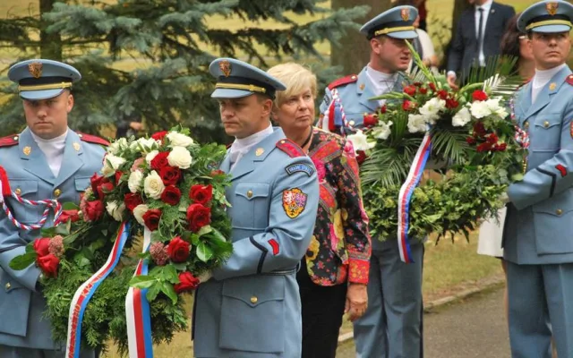 Pietní akt připomněl sedmdesát let od úmrtí druhého československého prezidenta. Benešova vila je otevřena až do října.