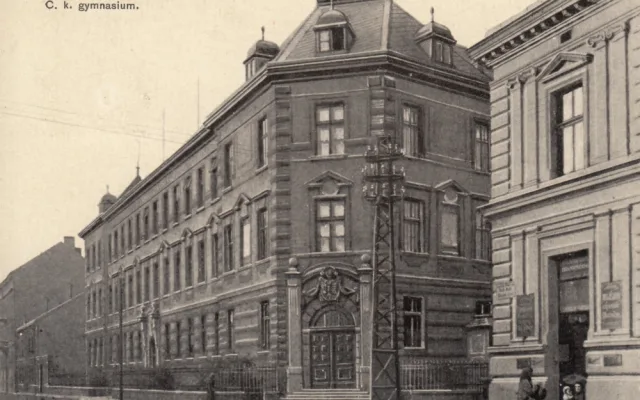 O historii budějckého gymnázia vypráví nový výstava v Jihočeském muzeu