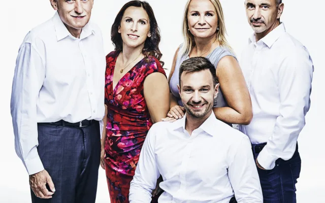 Kandidáti ODS: Martin Kuba, Lucie Kozlová, Dagmar Škodová Parmová, Jan Zahradník (vzadu zprava), vpředu je Zbyněk Sýkora.