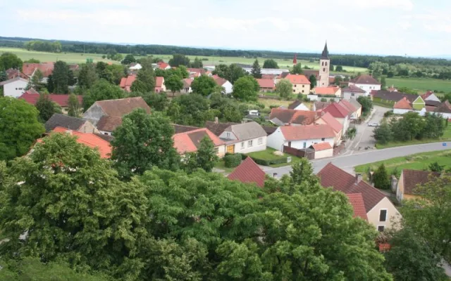 Obec Nákří.