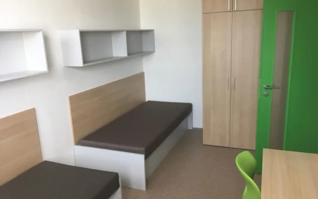 Nový školní rok si studenti Jihočeské univerzity zpříjemní na opravené koleji v kampusu školy.