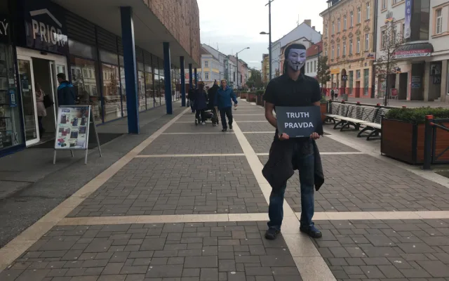 V centru Budějc proběhla smuteční akce ke Světovému dni hospodářských zvířat