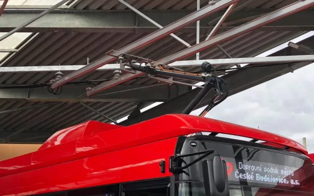 Nové elektro midibusy a trolejbusy českobudějovického dopravního podniku.