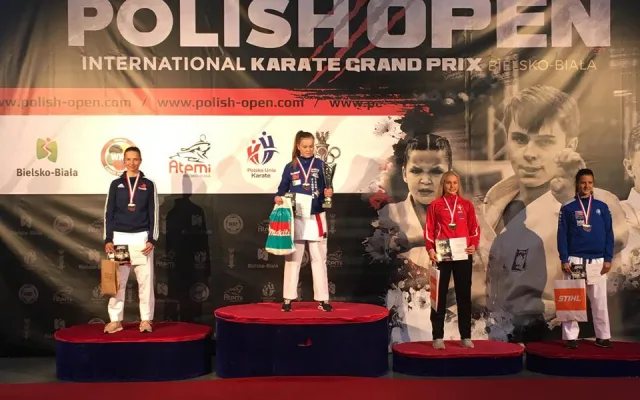 Budějcké karatistky bodovaly v Polsku. Hned tři si vezou domů medaile